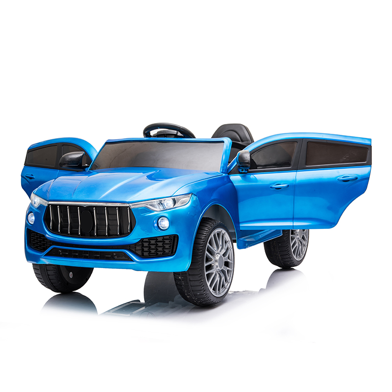 Ride on toy car with door open  (4)