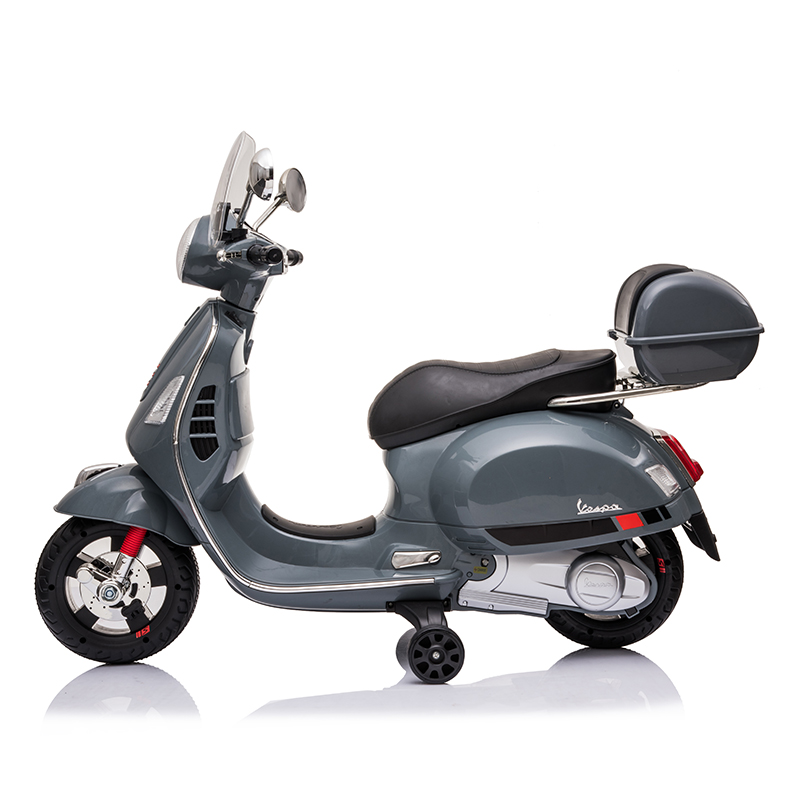 Vespa በ801s ላይ ይጋልቡ (2)