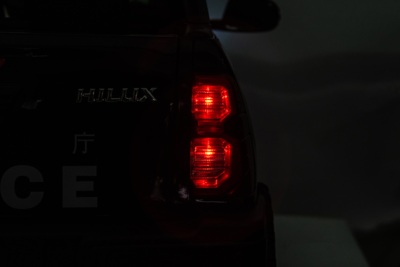 polisy hilux (12)